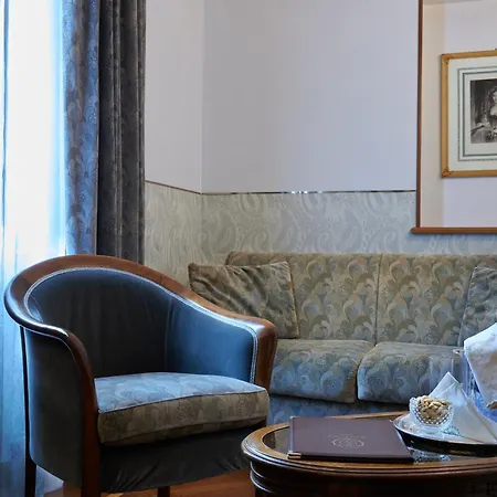 Hotel Farnese Rome