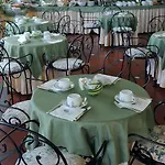 Farnese Hotel