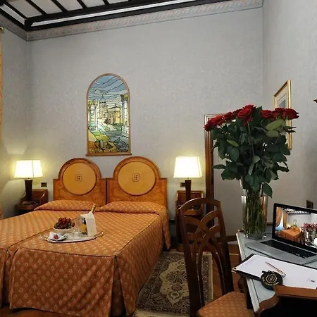 Ξενοδοχείο Farnese 4*