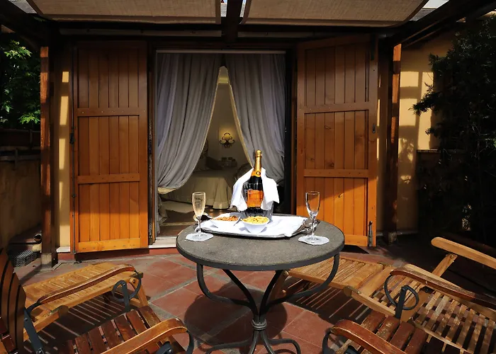 Farnese Otel 4*